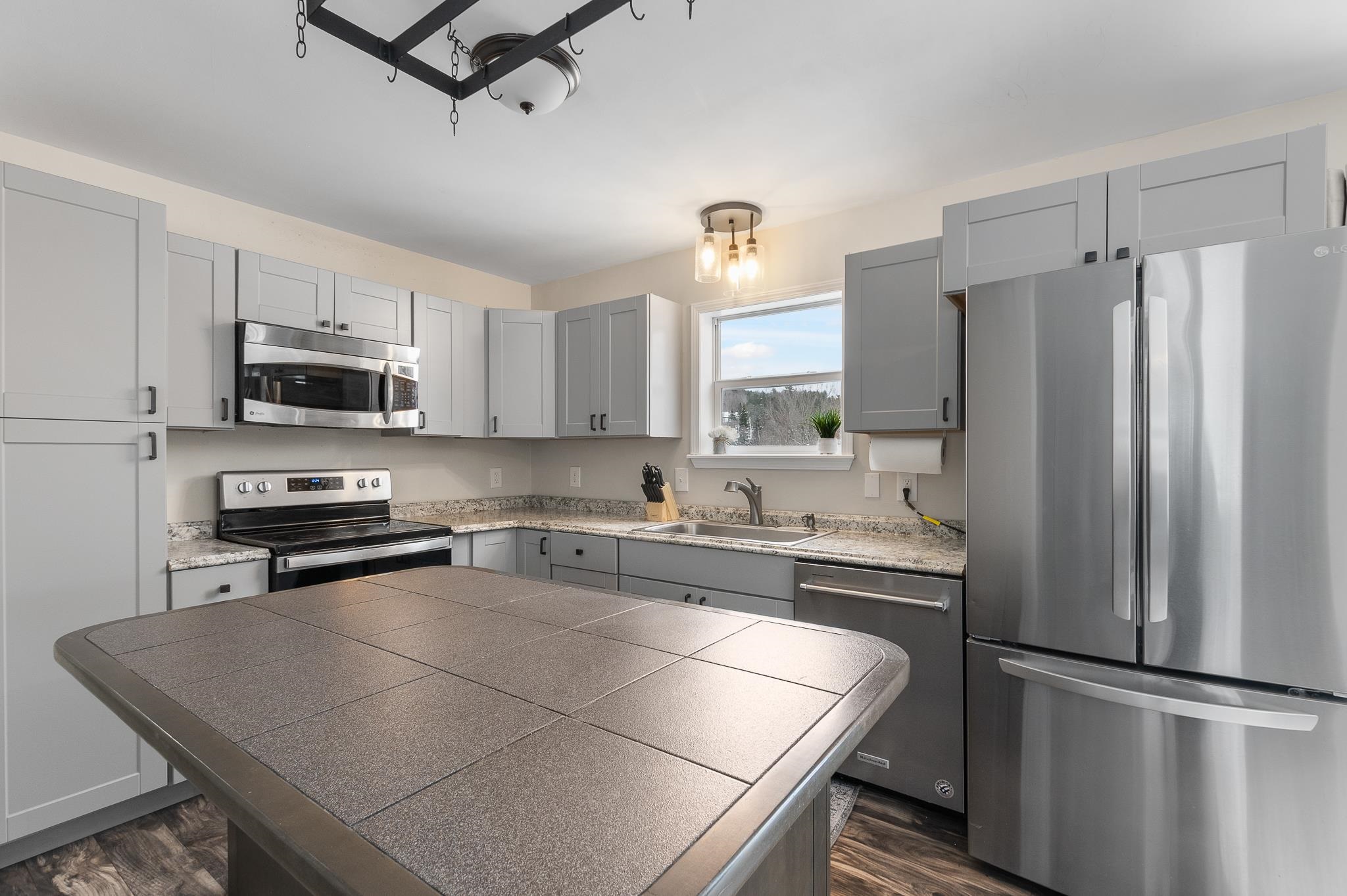 752 Houghton Bridge Road St. Johnsbury, VT 05819 - Photo 11 of 48