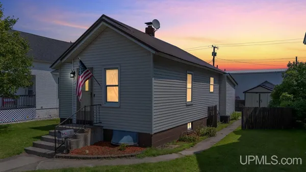 $159,900 | 524 18th Street North, Escanaba, MI 49829