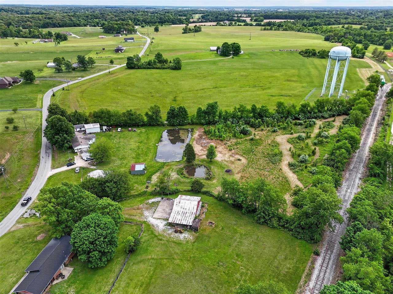 839 Locust Grove Road Elizabethtown, KY 42701 - Photo 11 of 32 Gallery Image 11