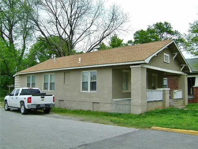 $110,000 | 2024 South Broadway Street, Pittsburg, KS 66762