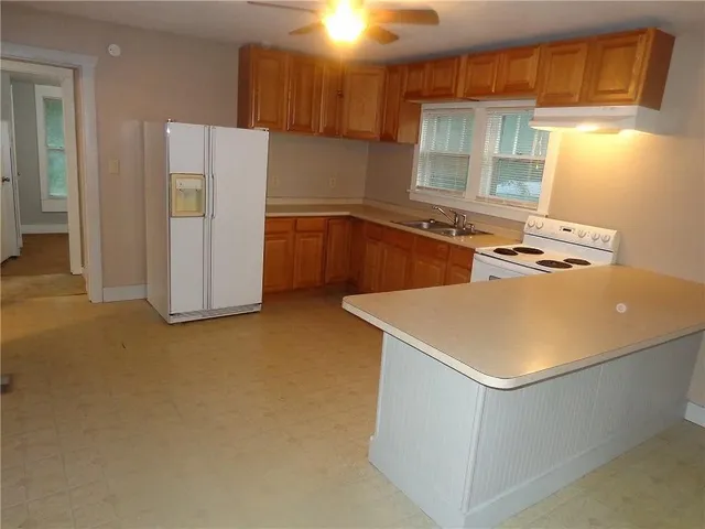 $110,000 | 2024 South Broadway Street, Pittsburg, KS 66762