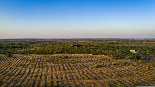 $2,497,000 | 514 County Road 669, Devine, TX 78016