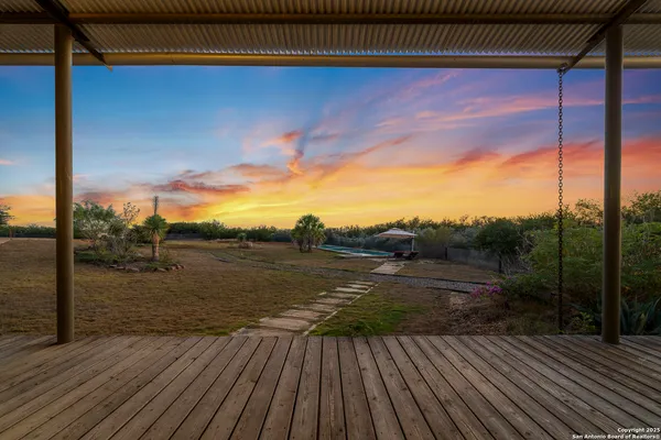 $2,497,000 | 514 County Road 669, Devine, TX 78016