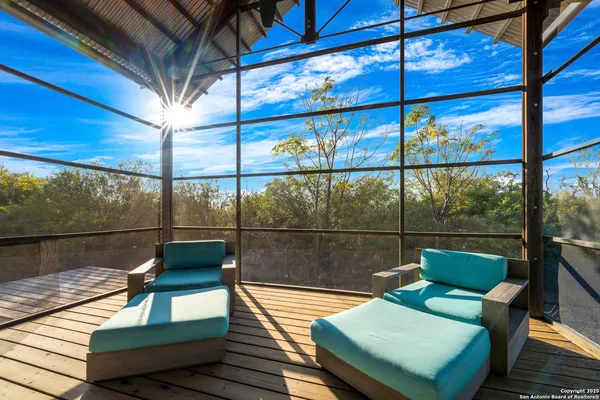 $2,497,000 | 514 County Road 669, Devine, TX 78016