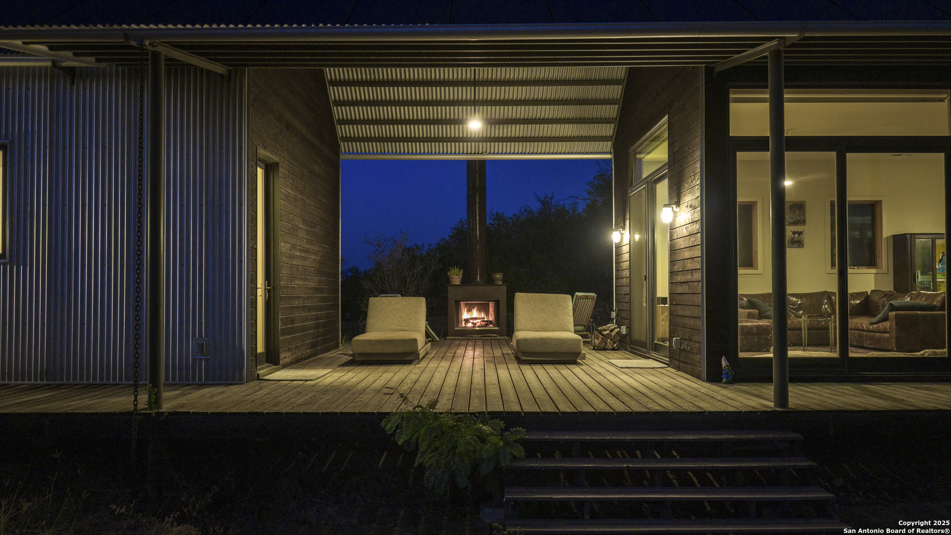 514 County Road 669 Devine, TX 78016 - Photo 6 of 45 a bedroom with a bed and a window