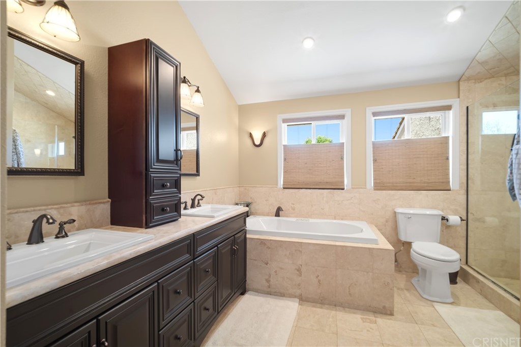 4716 Park Jacaranda Calabasas, CA 91302 - Photo 26 of 46