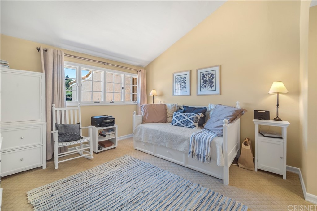 4716 Park Jacaranda Calabasas, CA 91302 - Photo 29 of 46