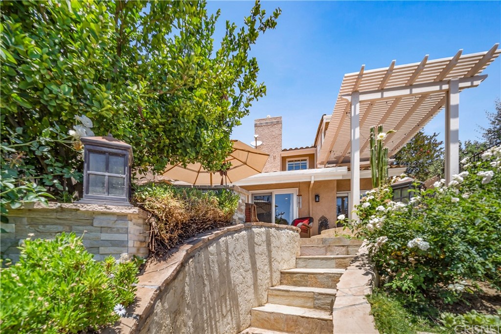 4716 Park Jacaranda Calabasas, CA 91302 - Photo 38 of 46