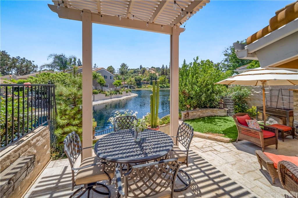 4716 Park Jacaranda Calabasas, CA 91302 - Photo 43 of 46