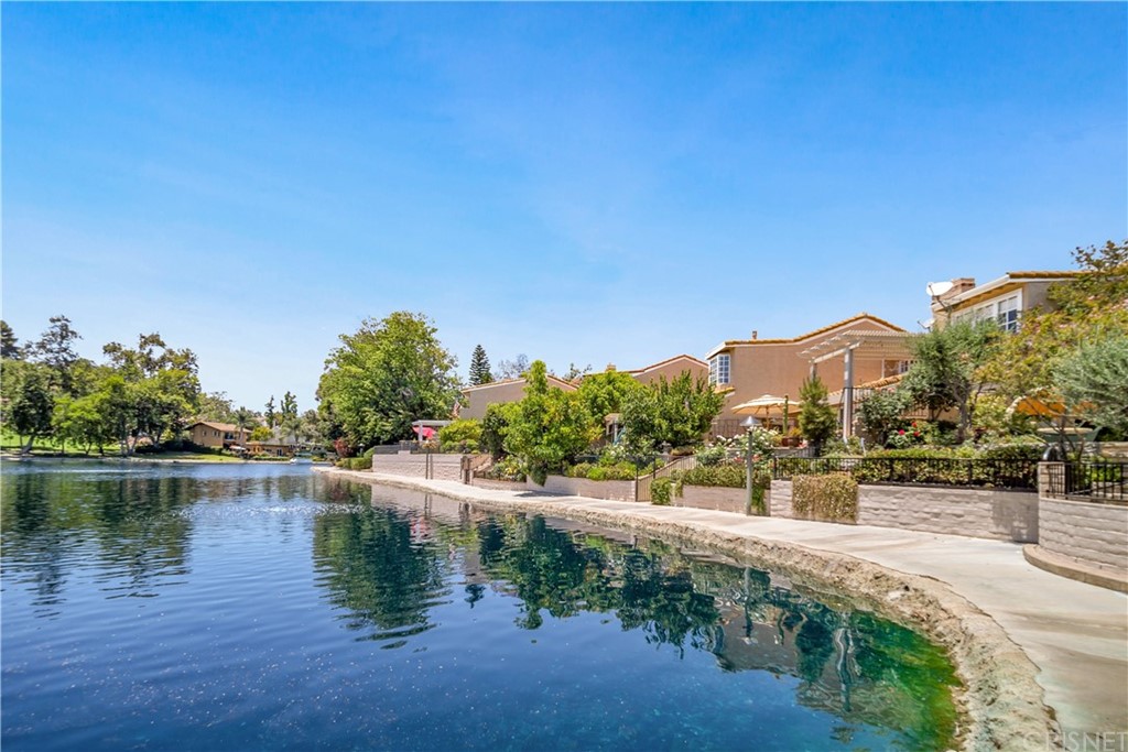 4716 Park Jacaranda Calabasas, CA 91302 - Photo 44 of 46