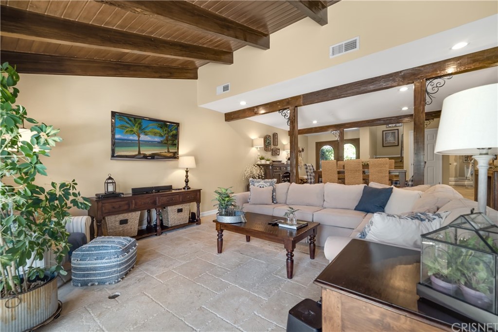 4716 Park Jacaranda Calabasas, CA 91302 - Photo 7 of 46