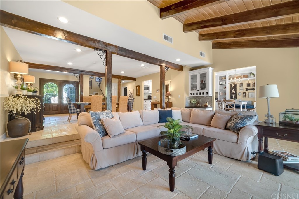 4716 Park Jacaranda Calabasas, CA 91302 - Photo 10 of 46