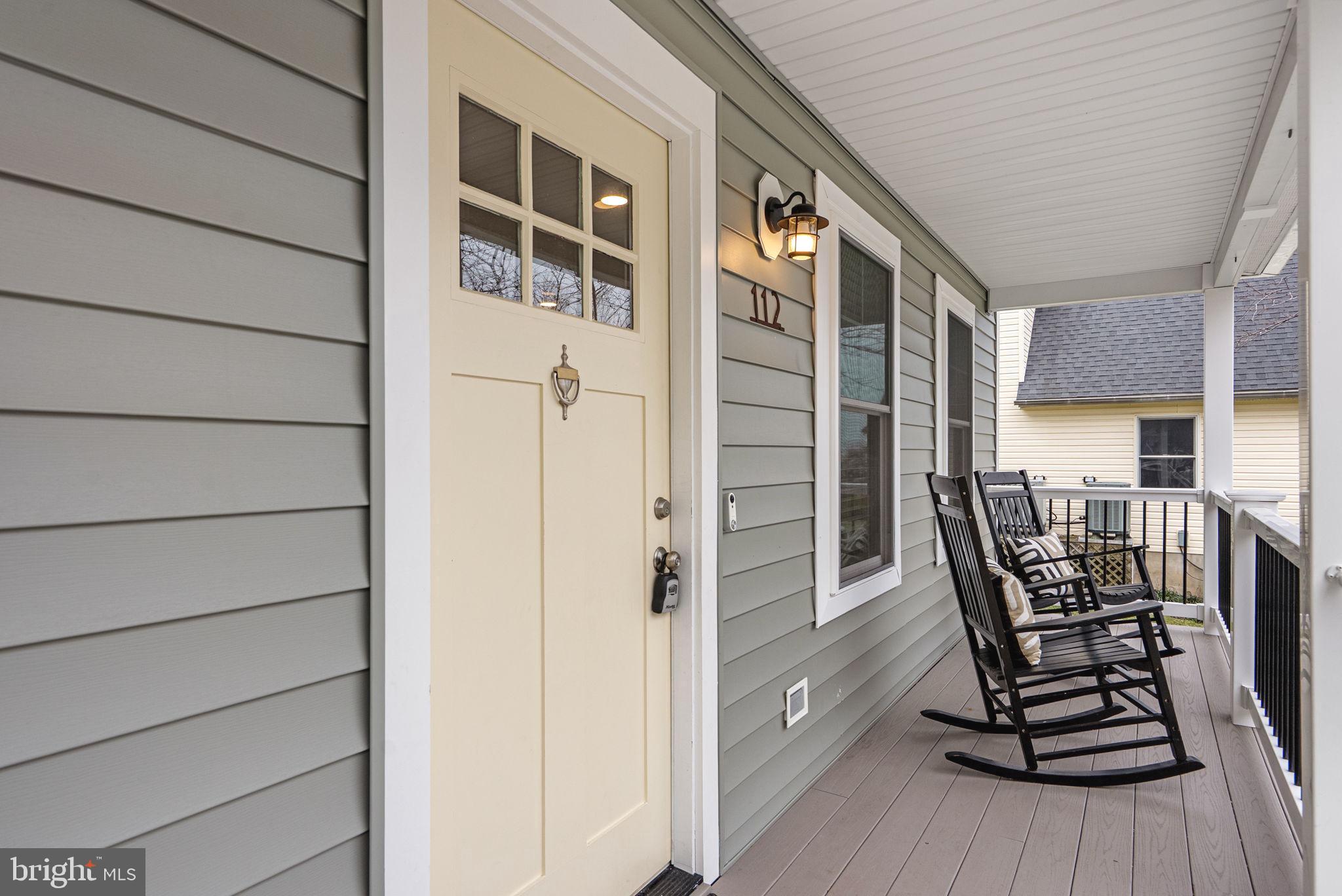 112 Elliott Place Edgewater, MD 21037 - Photo 34 of 56 Inviting front porch!