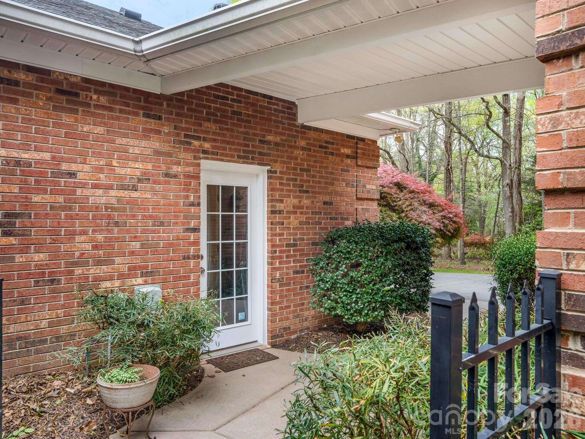 3832 High Ridge Road Charlotte, NC 28270 - Photo 5 of 12