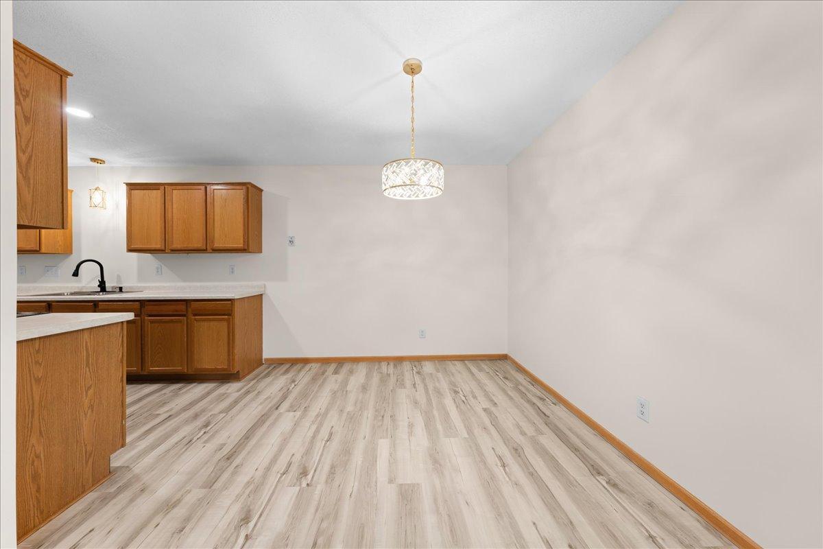 617 Grandview Way Hudson, WI 54016 - Photo 5 of 27 Gallery Image 5