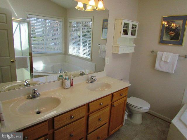 21 Little Oak Road Fredericksburg, VA 22405 - Photo 18 of 30 Bath (Master)