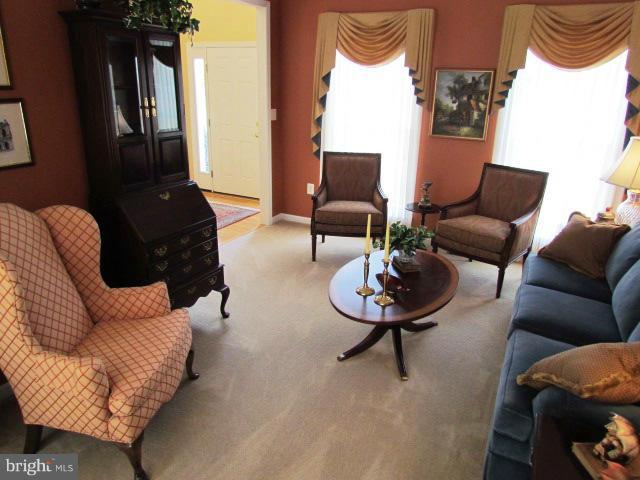 21 Little Oak Road Fredericksburg, VA 22405 - Photo 4 of 30 Living Room