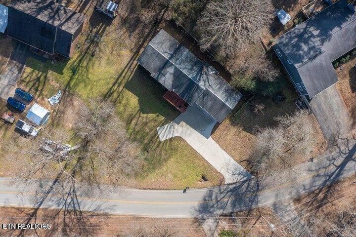 517 Bowman Bend Road Harriman, TN 37748 - Photo 2 of 11 20250617224943221873000000-o