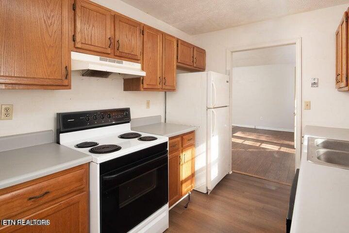 517 Bowman Bend Road Harriman, TN 37748 - Photo 5 of 11 20250617224948427878000000-o