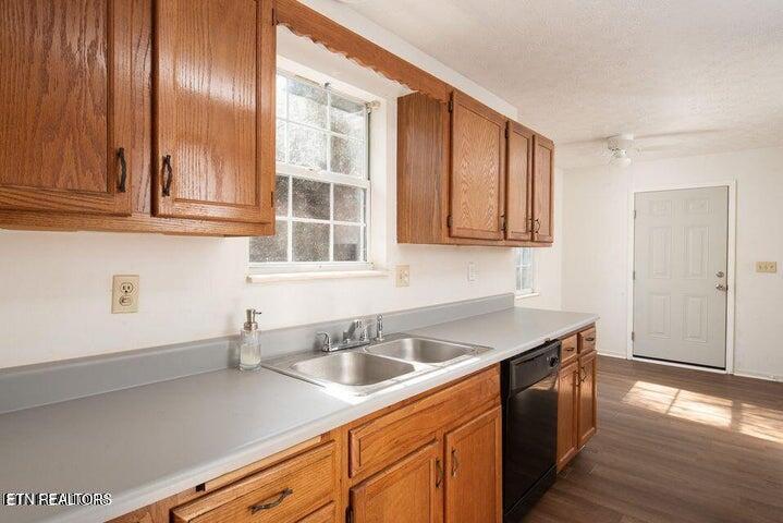 517 Bowman Bend Road Harriman, TN 37748 - Photo 6 of 11 20250617224947976602000000-o