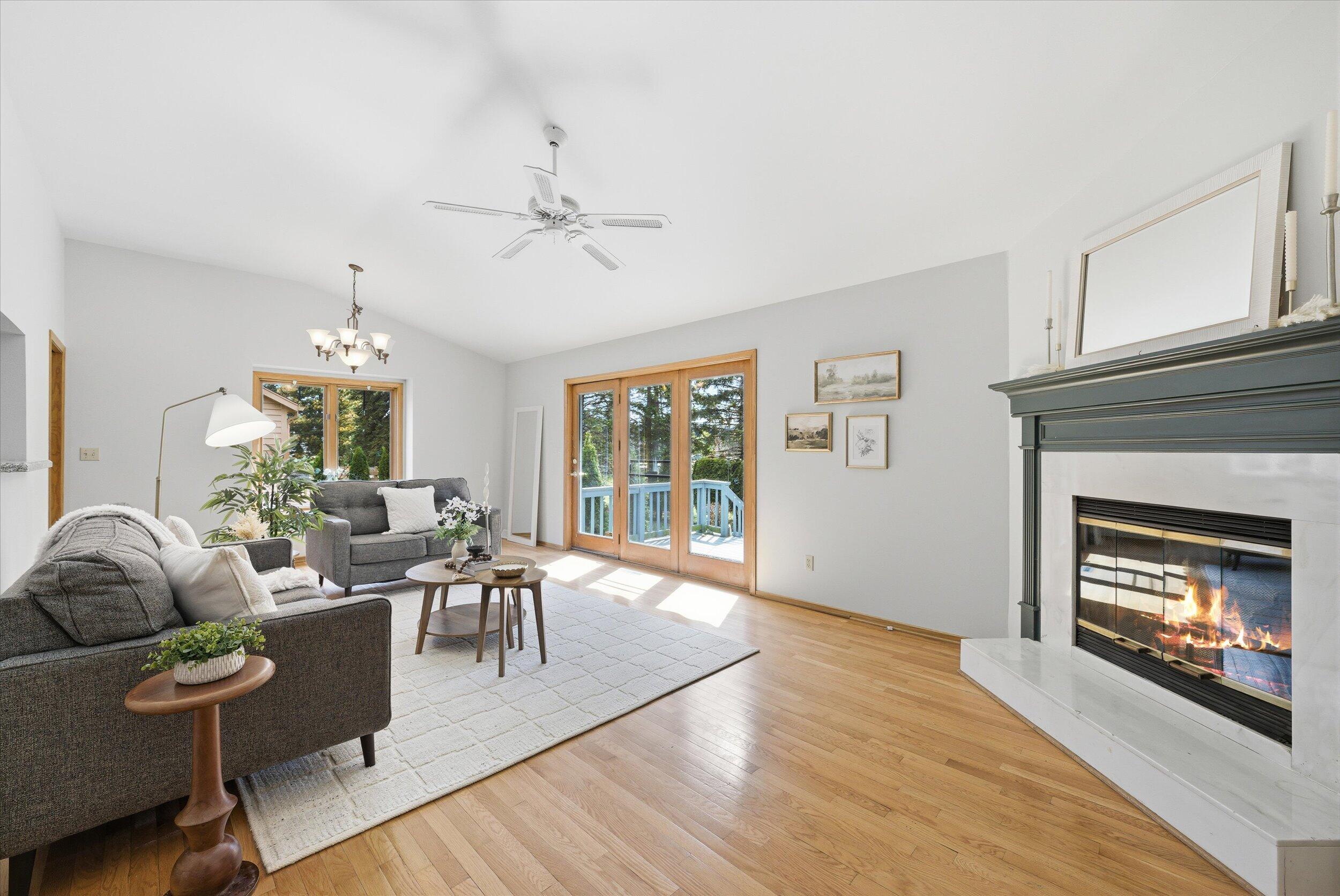 W178N9743 Riversbend Circle West Germantown, WI 53022 - Photo 6 of 40 Natural Fireplace (AI fire)