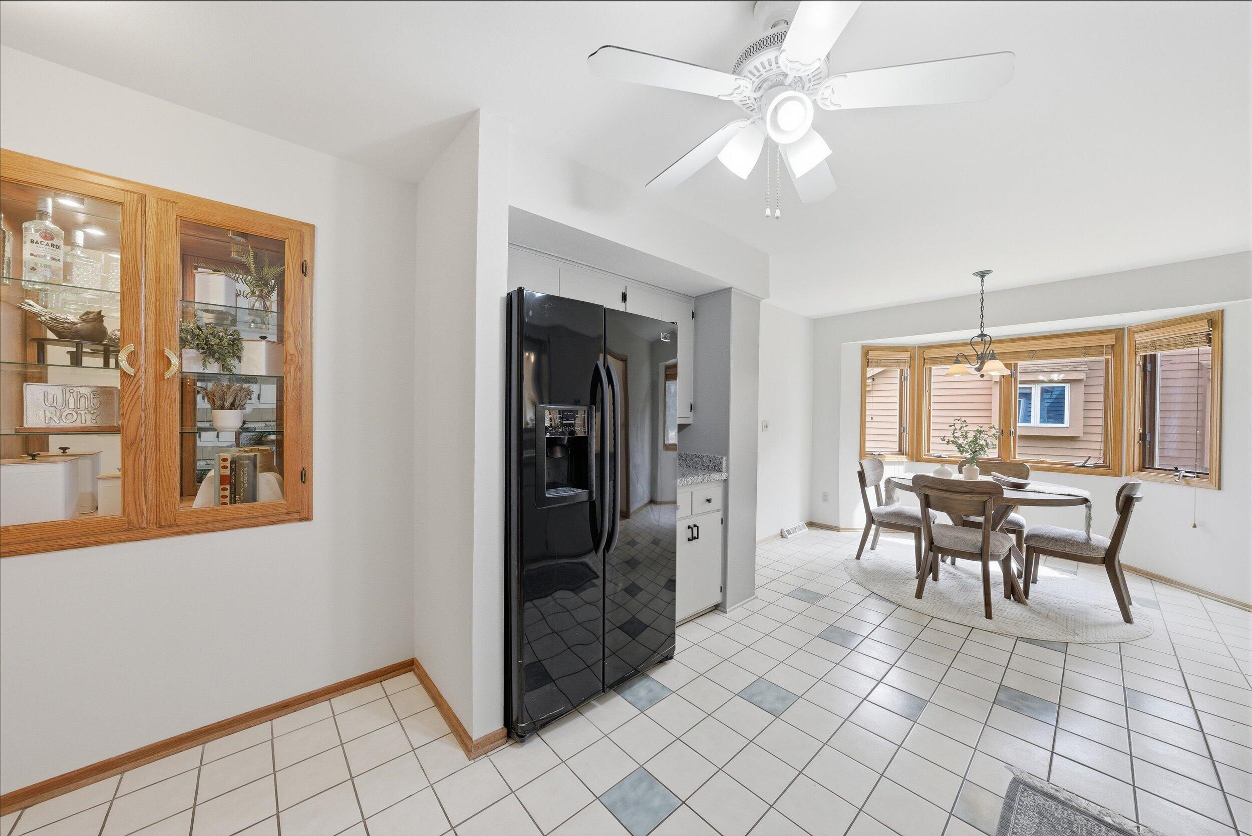 W178N9743 Riversbend Circle West Germantown, WI 53022 - Photo 9 of 40 10-Middle Coast-10