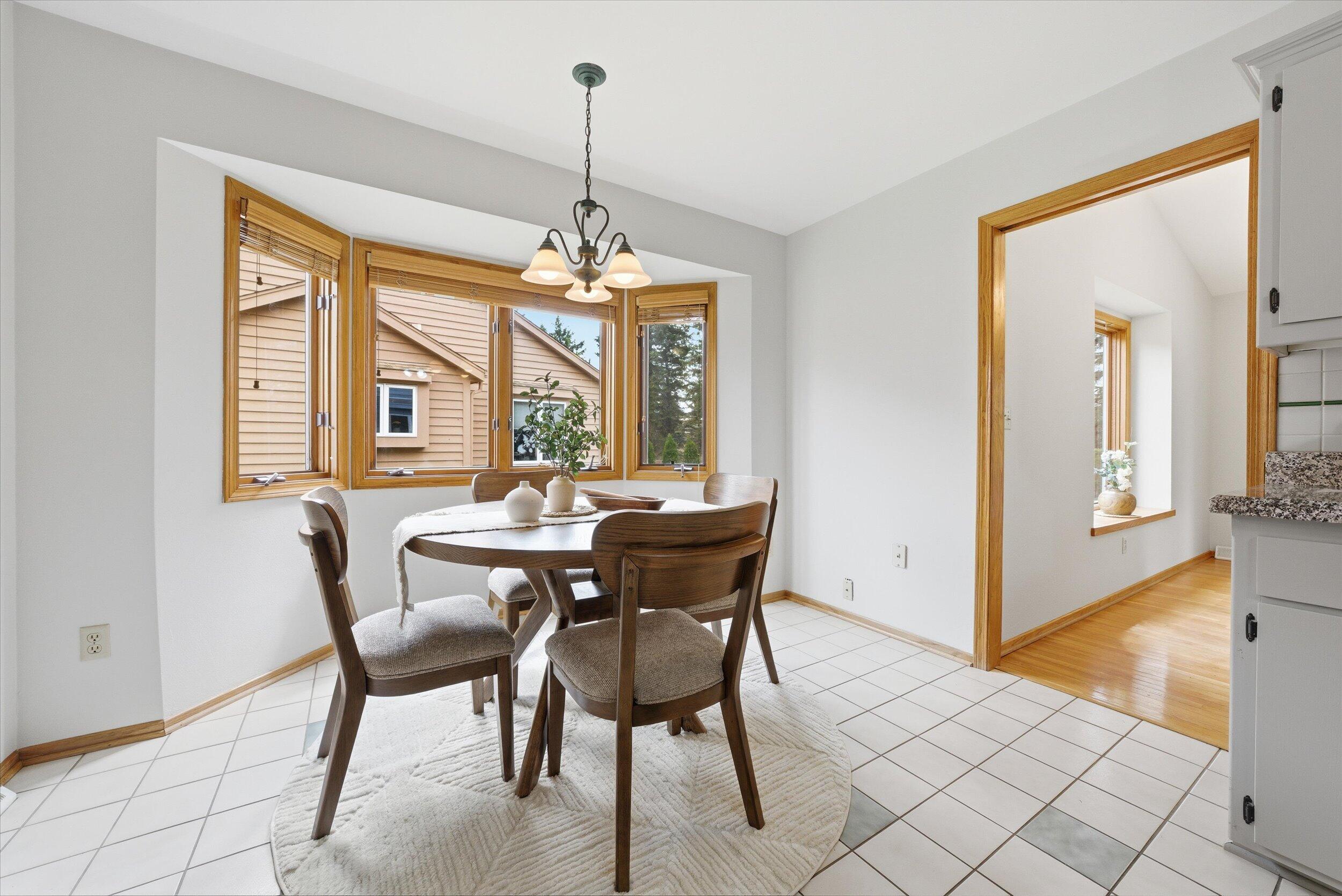 W178N9743 Riversbend Circle West Germantown, WI 53022 - Photo 10 of 40 Eat-In Kitchen Space