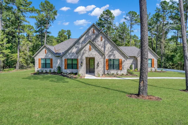 $827,990 | 8915 Cedar Mdw Lane, Plantersville, TX 77363