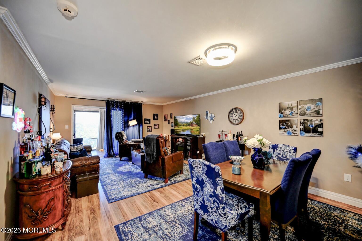 88 Arrowood Road, Unit B Manalapan, NJ 07726 - Photo 13 of 29 13-Dining Area to Living Room
