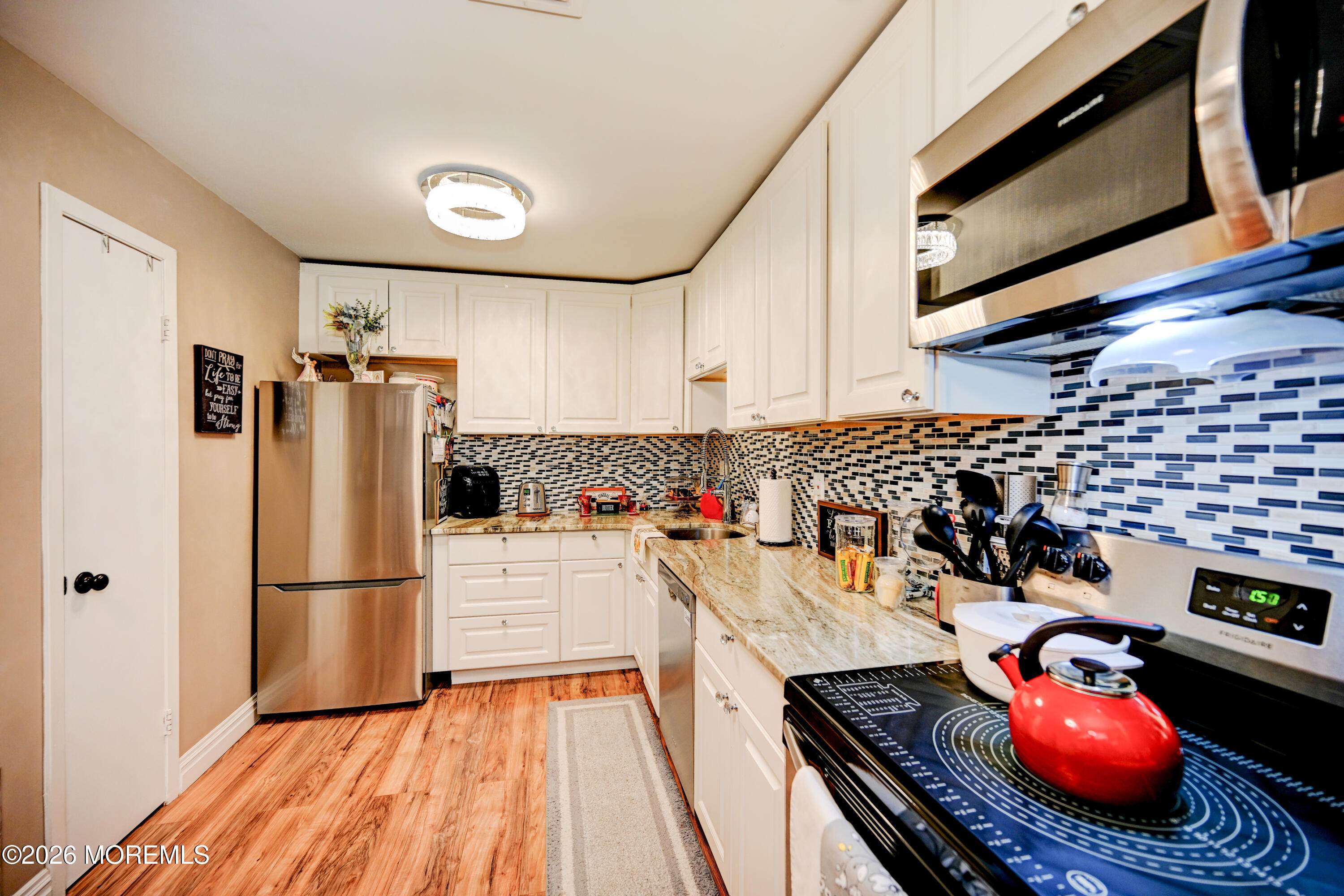 88 Arrowood Road, Unit B Manalapan, NJ 07726 - Photo 6 of 29 08-Kitchen