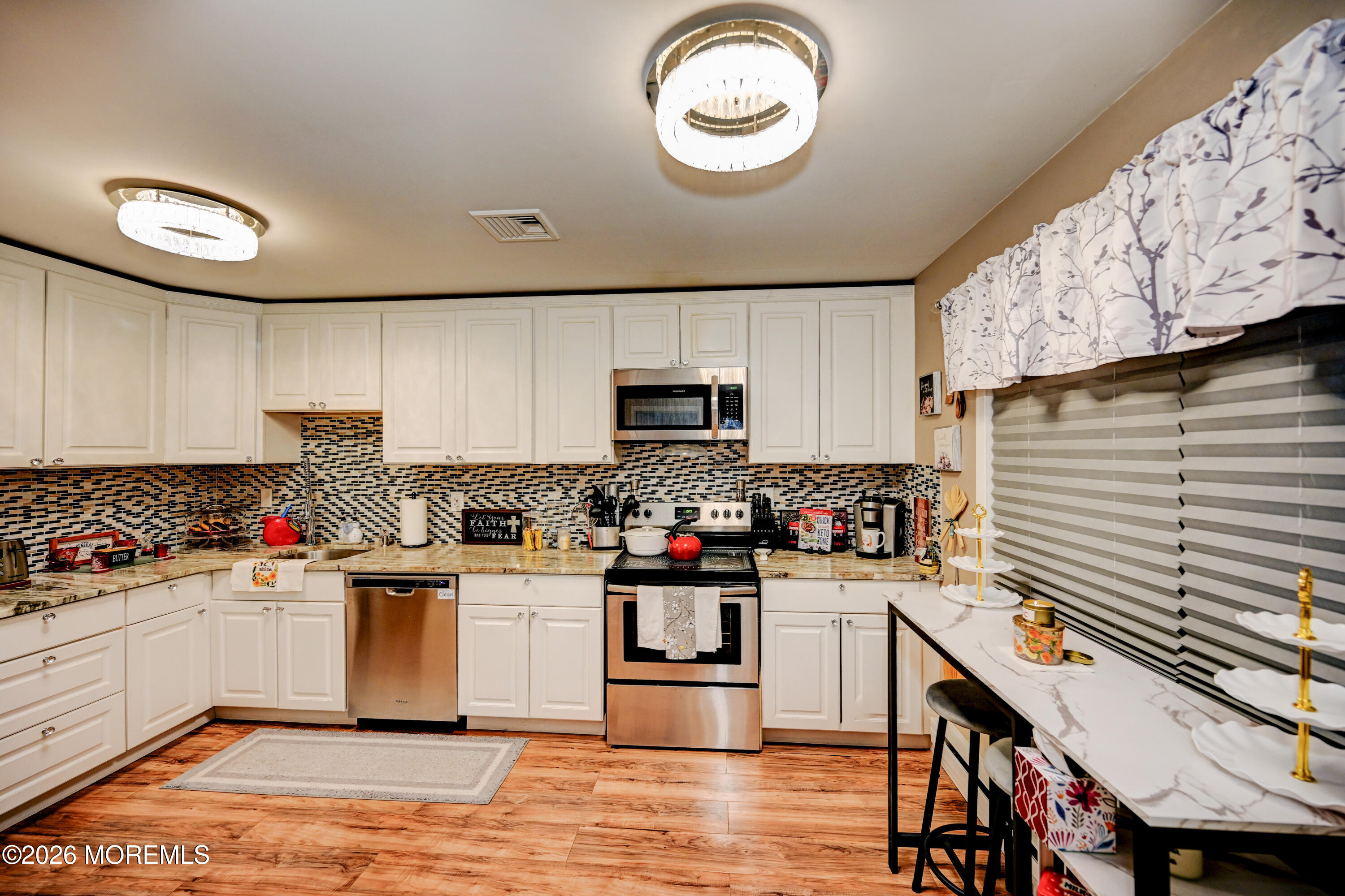 88 Arrowood Road, Unit B Manalapan, NJ 07726 - Photo 8 of 29 07-Kitchen