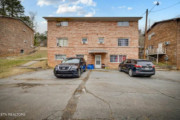 $1,595,000 | 908 Chadwick Drive, Kingsport, TN 37660