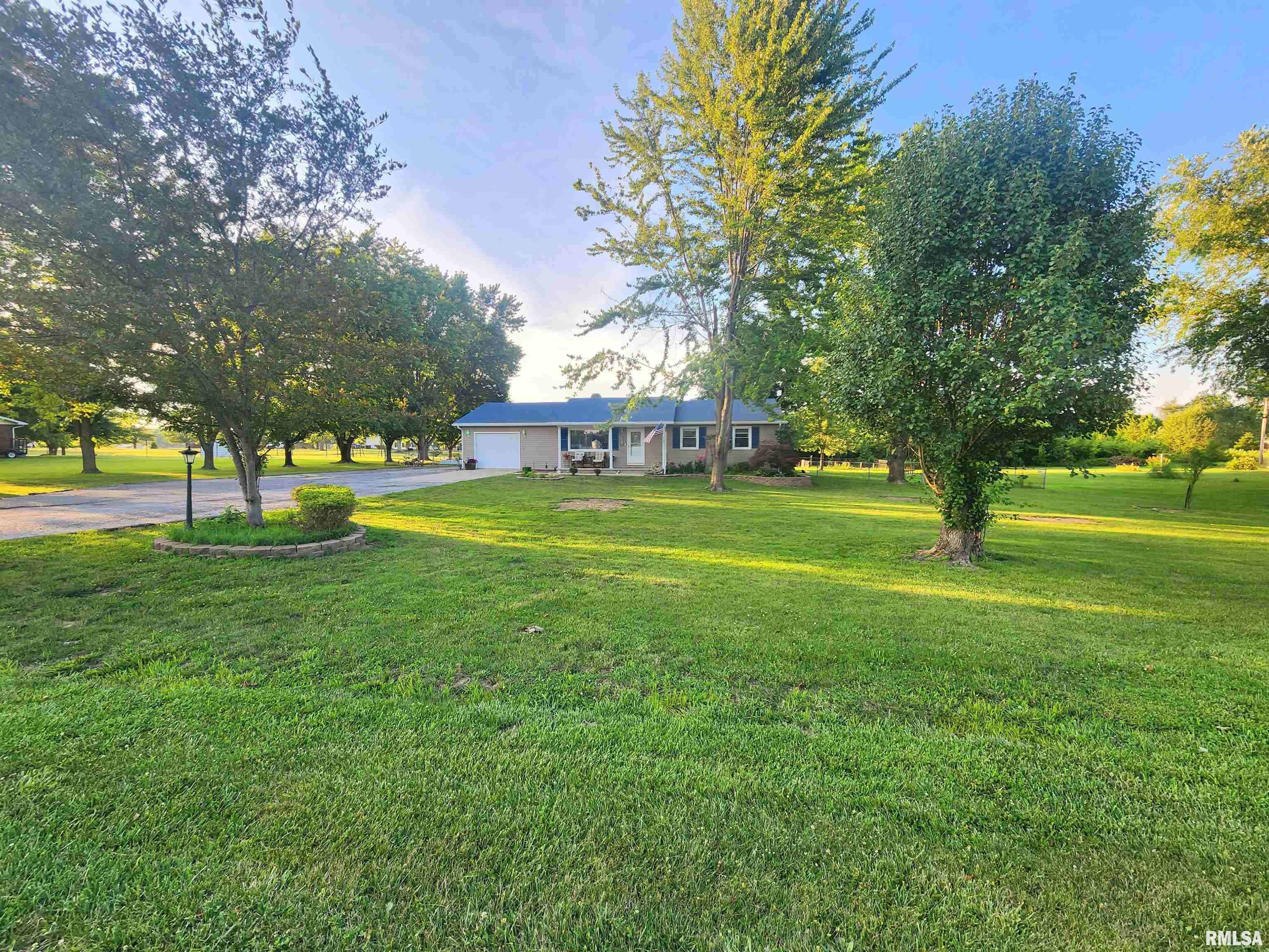11574 East Radisson Road Mount Vernon, IL 62864 - Photo 2 of 27 Gallery Image 2