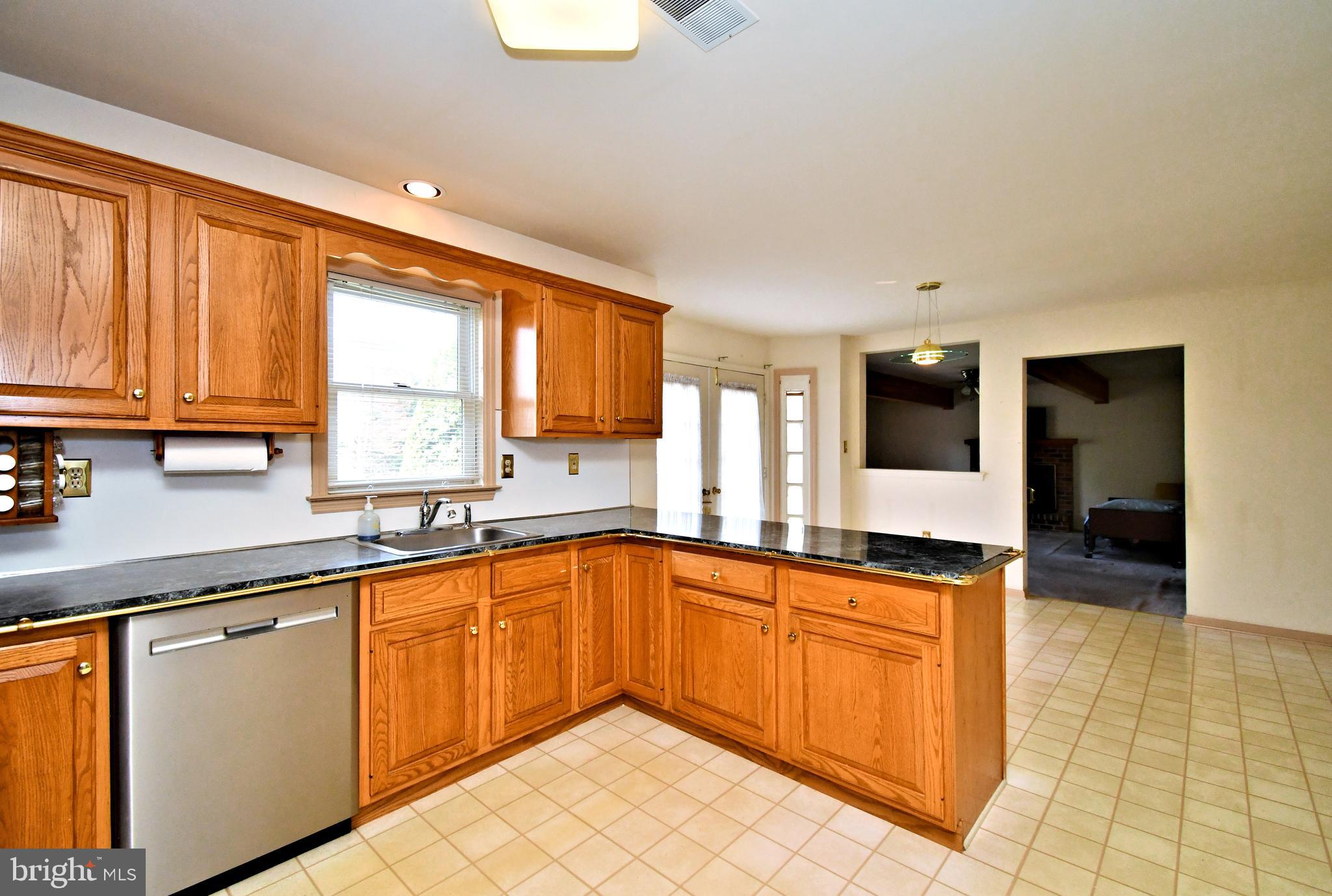 306 Sunny Ridge Road Gilbertsville, PA 19525 - Photo 8 of 57 Gallery Image 8