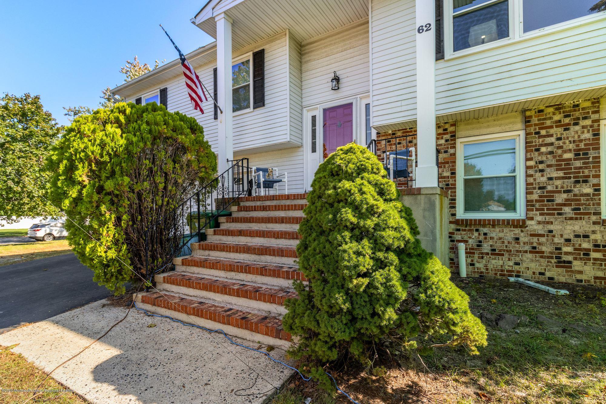 62 Newtons Corner Road Howell, NJ 07731 - Photo 1 of 19 004_62_Newtons_Corner_Rd_312423_581610