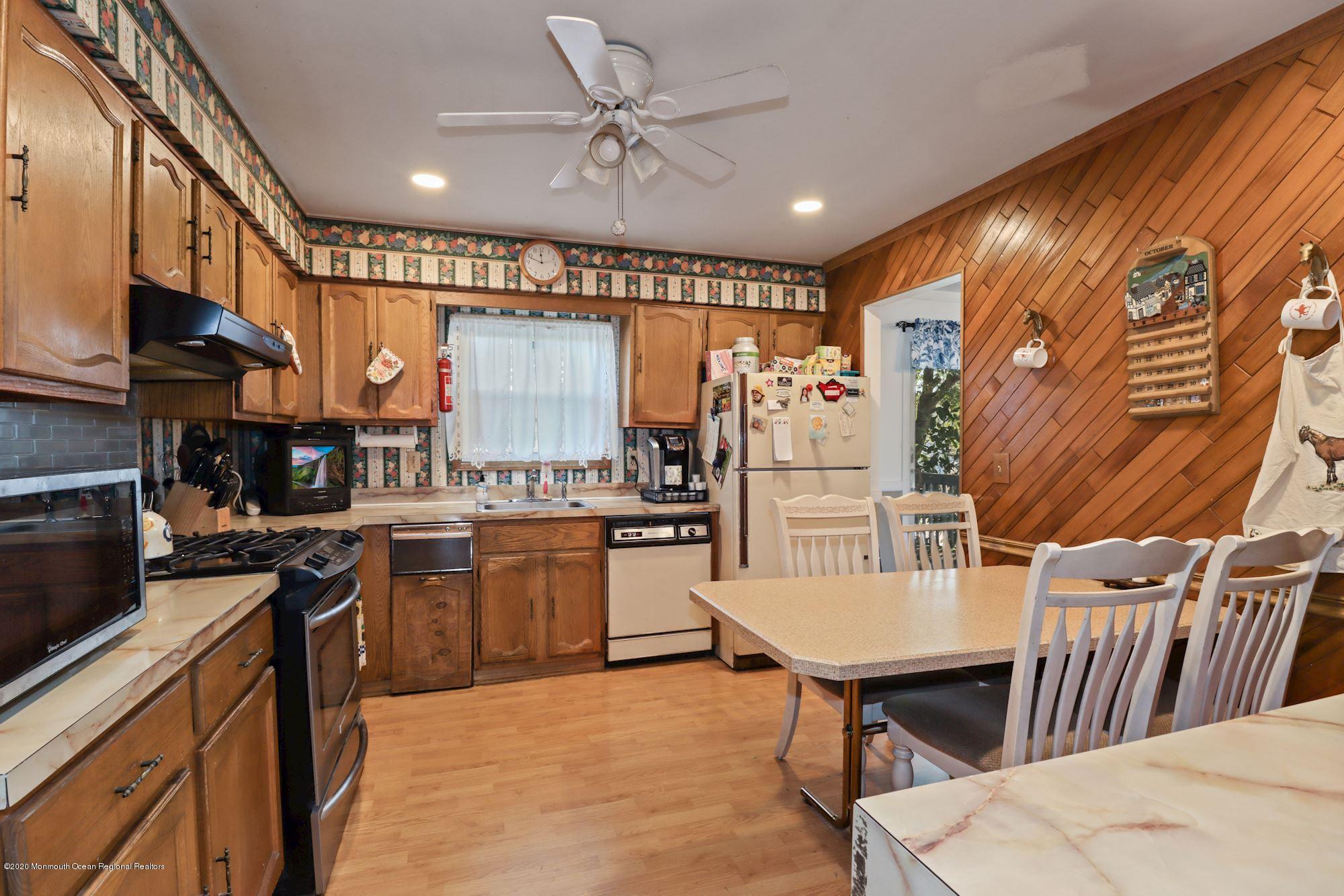 62 Newtons Corner Road Howell, NJ 07731 - Photo 3 of 19 005_62_Newtons_Corner_Rd_312423_581610