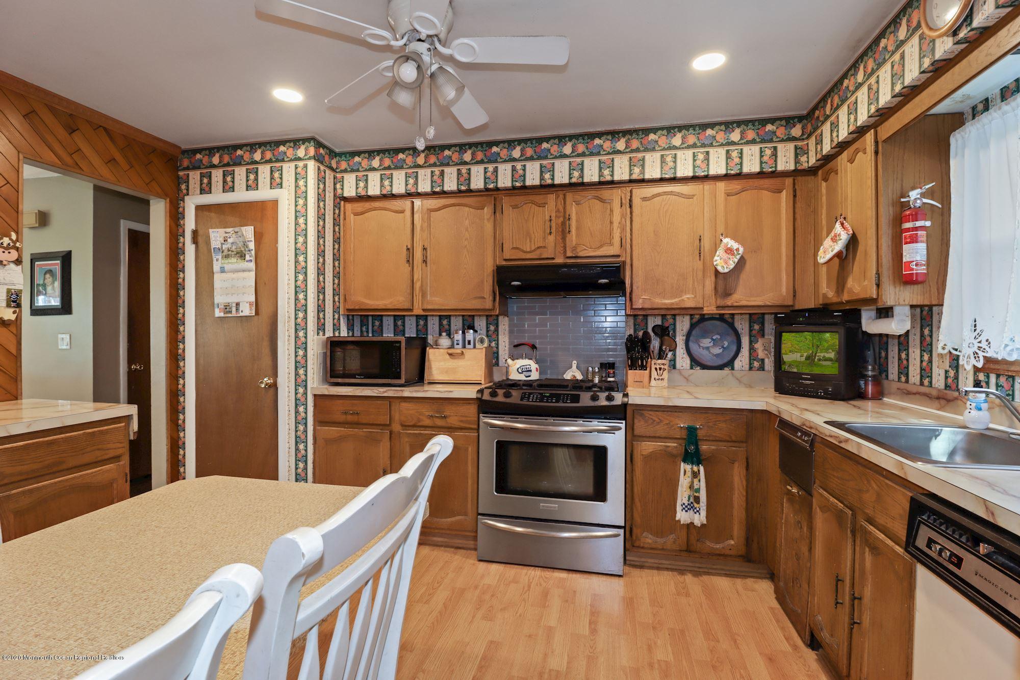 62 Newtons Corner Road Howell, NJ 07731 - Photo 4 of 19 006_62_Newtons_Corner_Rd_312423_581610 (