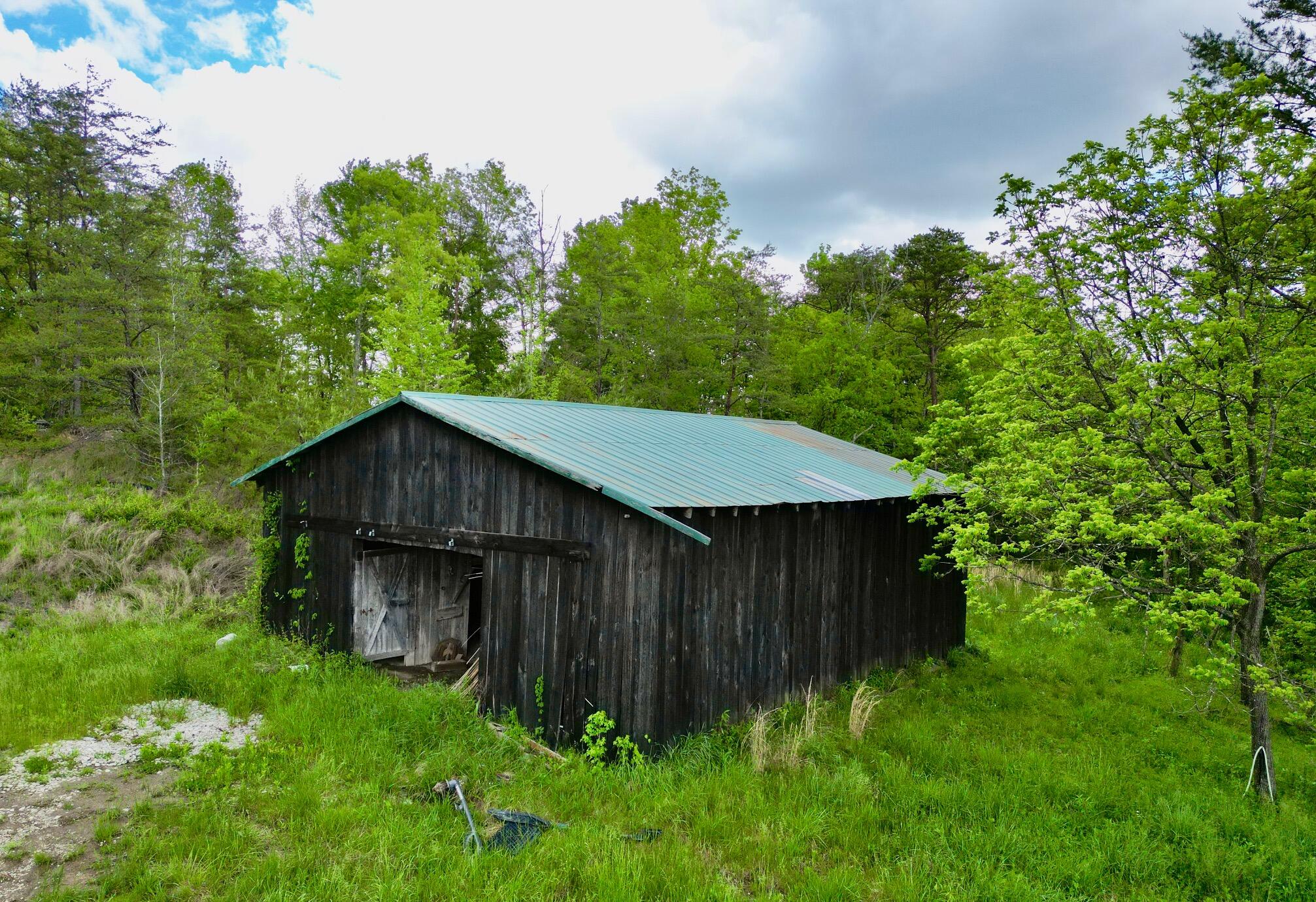 387 Old Fincastle Road Zoe, KY 41397 - Photo 61 of 76 dji_fly_20250504_141100_788_174638248852