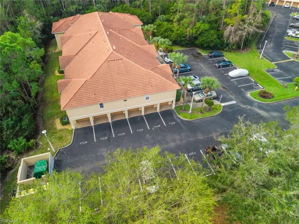 $1,600 | 8290 Ibis Club Drive, Unit 913, Naples, FL 34104