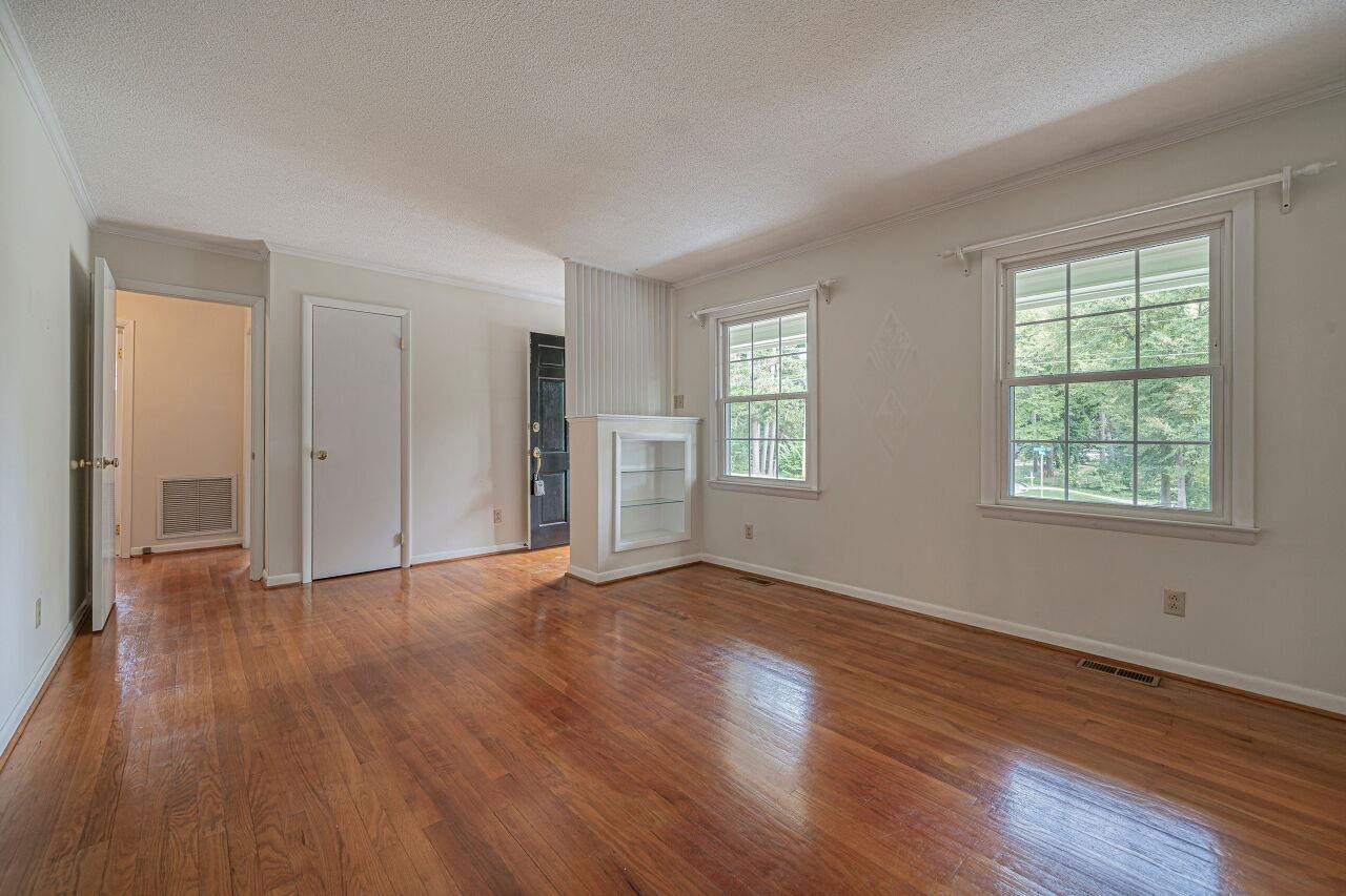 424 Chadwick Drive Raleigh, NC 27609 - Photo 4 of 30 Photo 4
