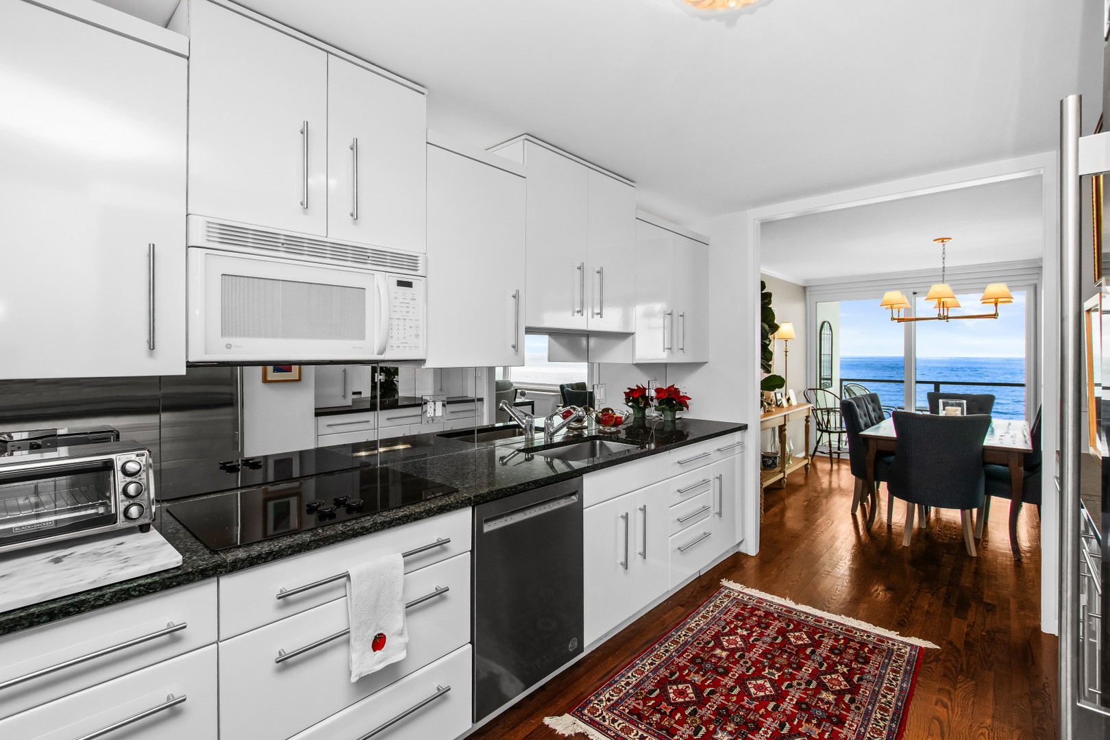 1630 Sheridan Road, Unit 8N Wilmette, IL 60091 - Photo 6 of 22 Gallery Image 6