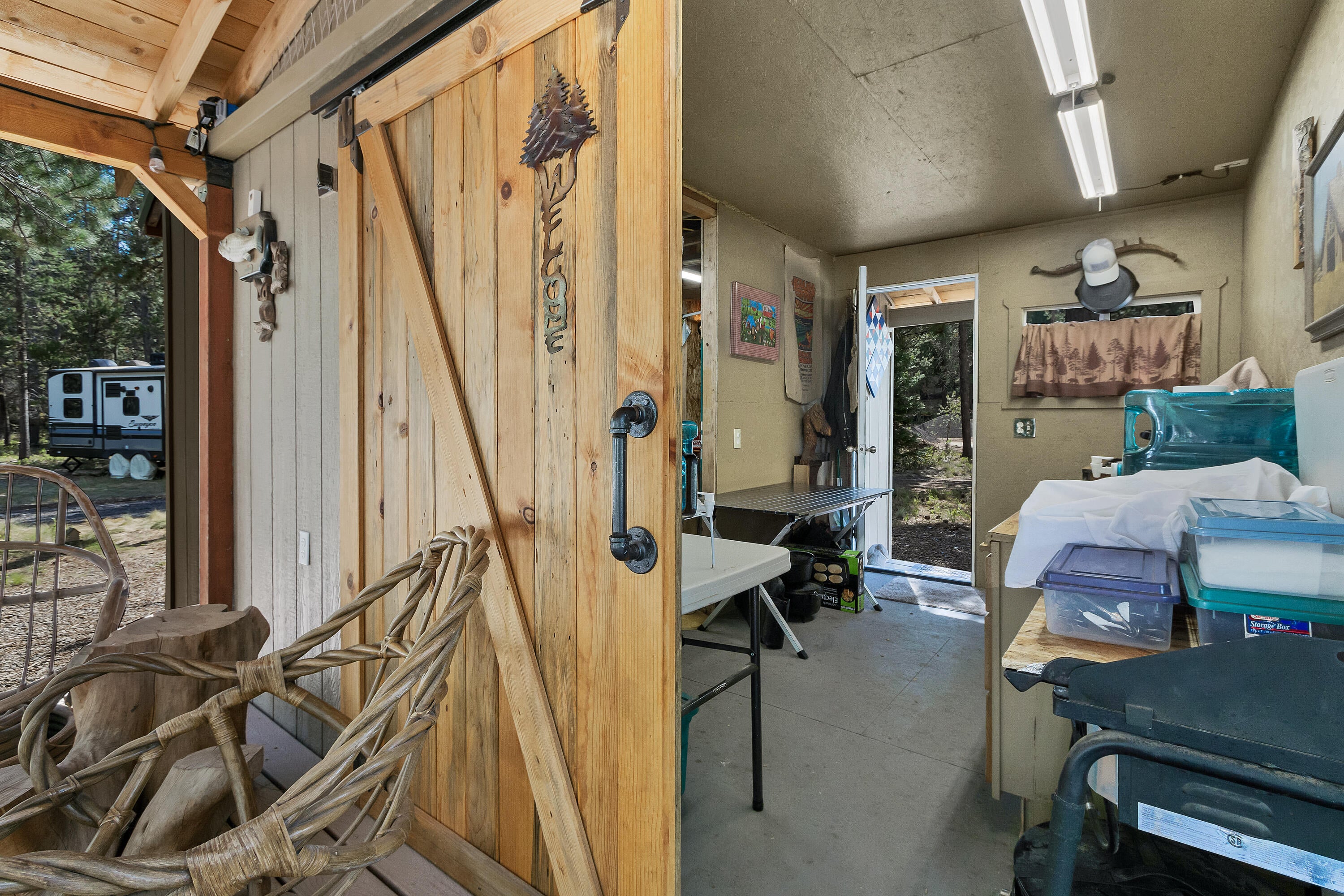 16941 Downey Road Bend, OR 97707 - Photo 5 of 26 DSC08749