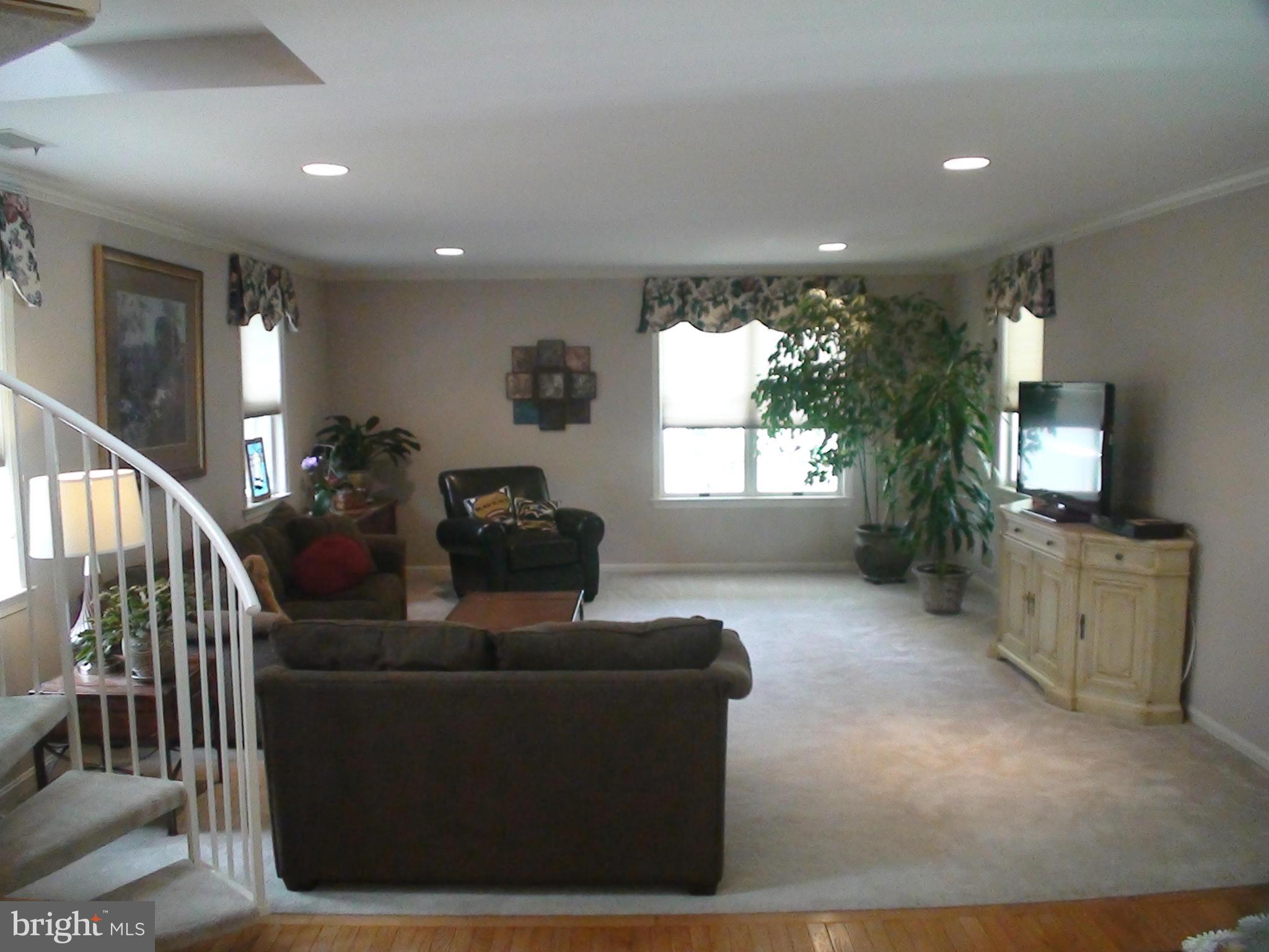 2115 Spencerville Road Spencerville, MD 20868 - Photo 11 of 30 Family Room