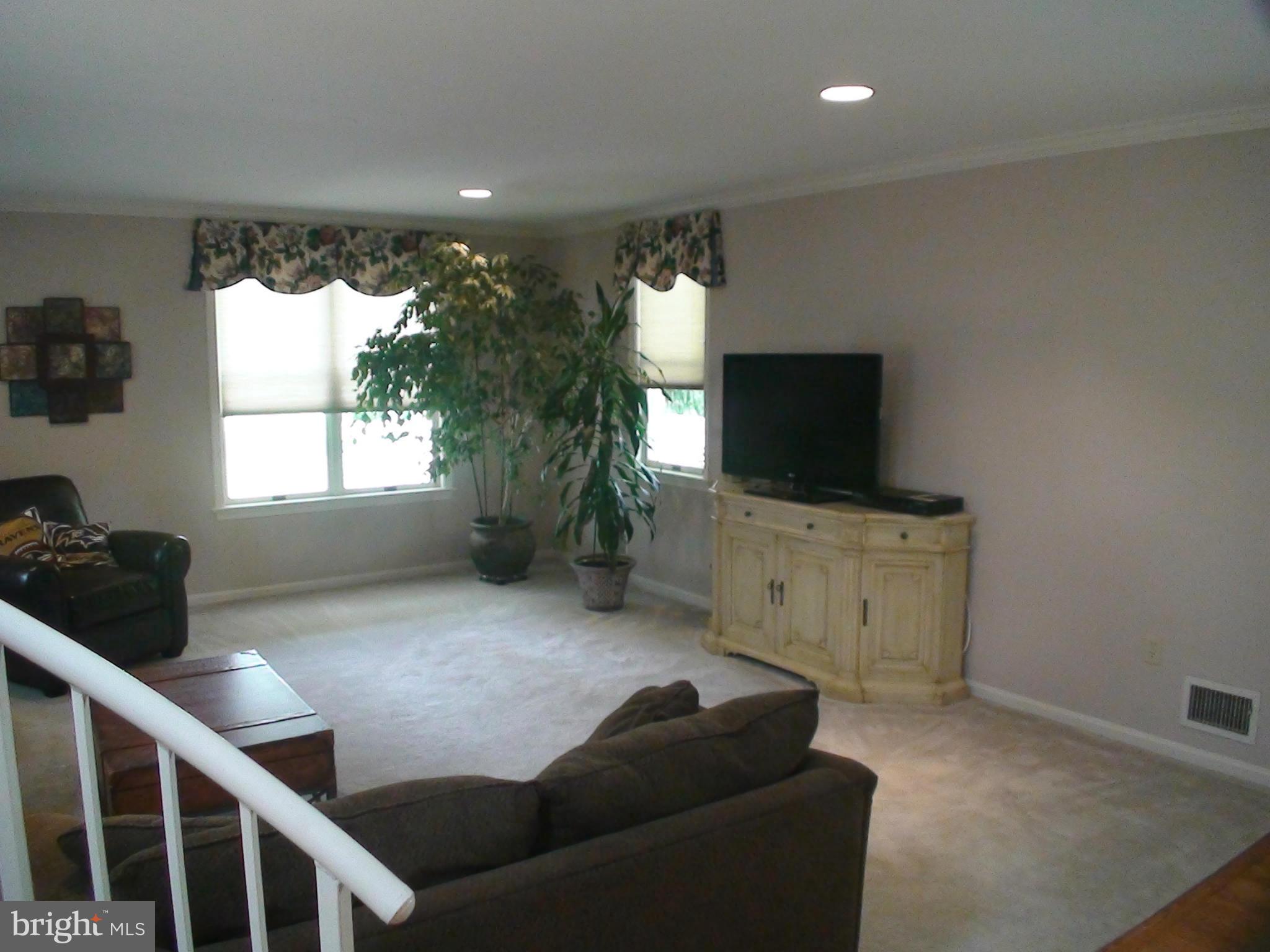 2115 Spencerville Road Spencerville, MD 20868 - Photo 12 of 30 Family Room