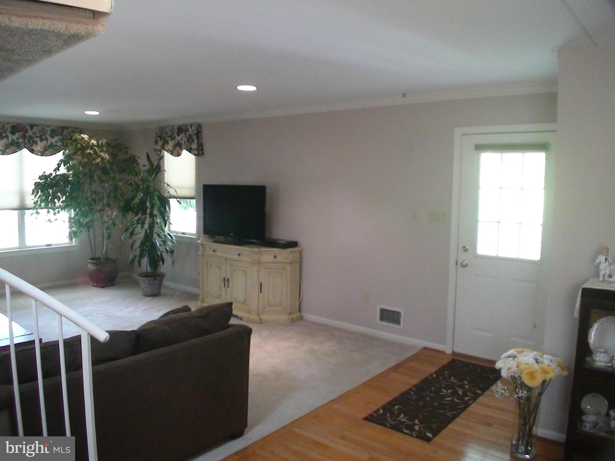 2115 Spencerville Road Spencerville, MD 20868 - Photo 13 of 30 Family Room