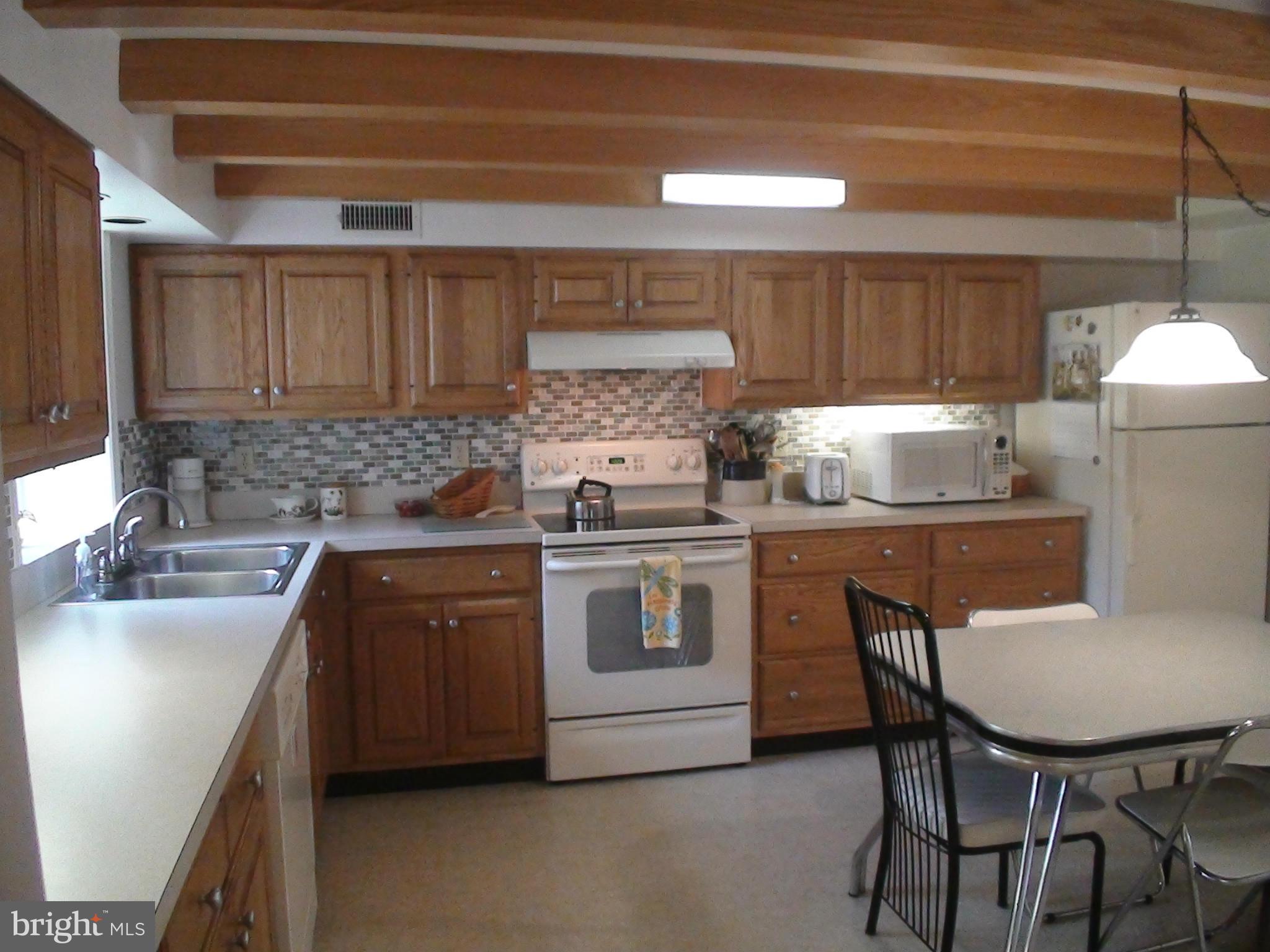 2115 Spencerville Road Spencerville, MD 20868 - Photo 4 of 30 Kitchen
