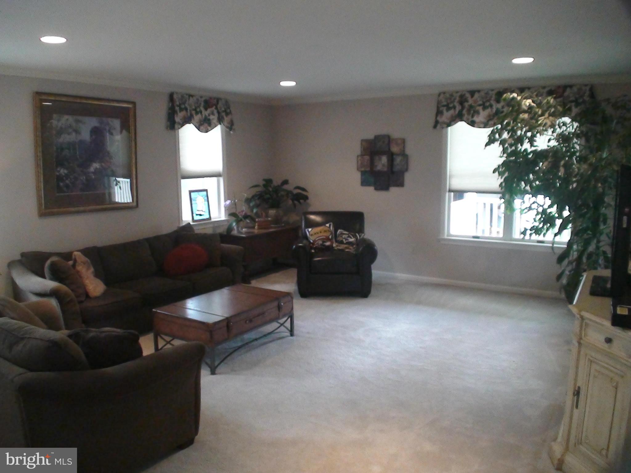 2115 Spencerville Road Spencerville, MD 20868 - Photo 10 of 30 Family Room