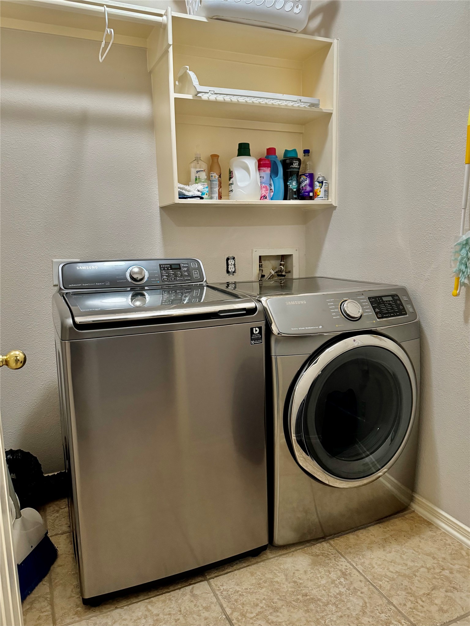 15434 Bay Tree Landing Cypress, TX 77429 - Photo 30 of 39 a utility room with dryer and washer