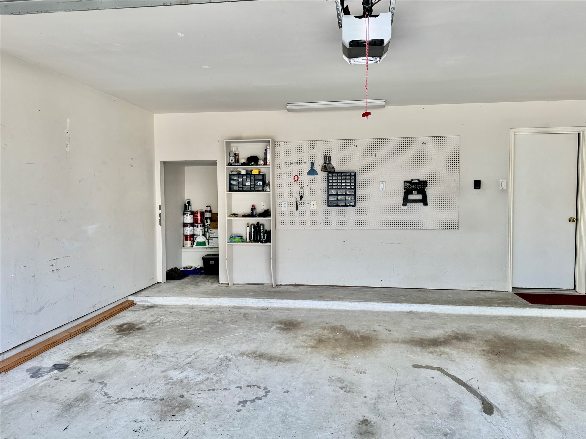 15434 Bay Tree Landing Cypress, TX 77429 - Photo 31 of 39 a view of a livingroom with wooden floor