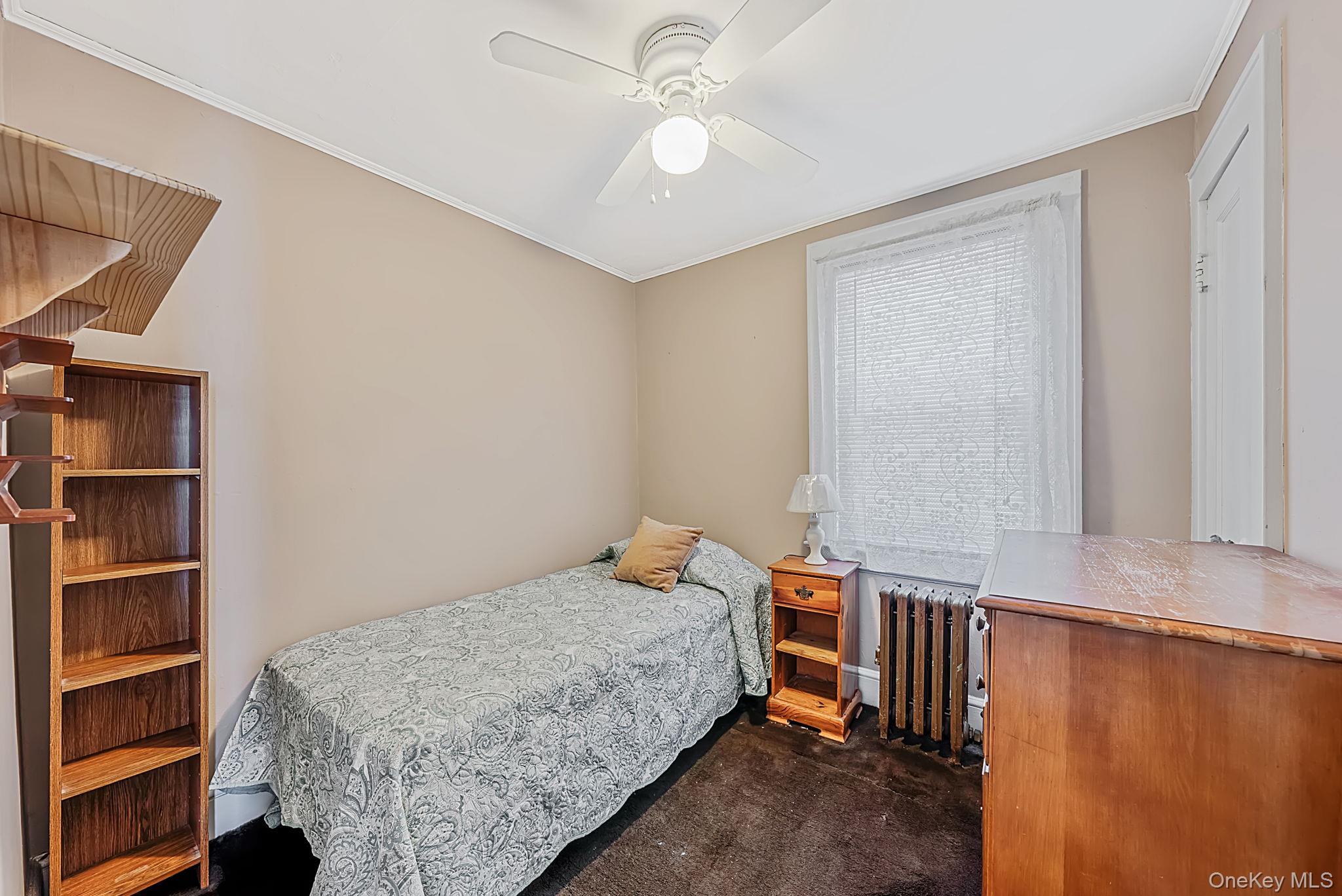 33 Sherman Street Merrick, NY 11566 - Photo 17 of 27